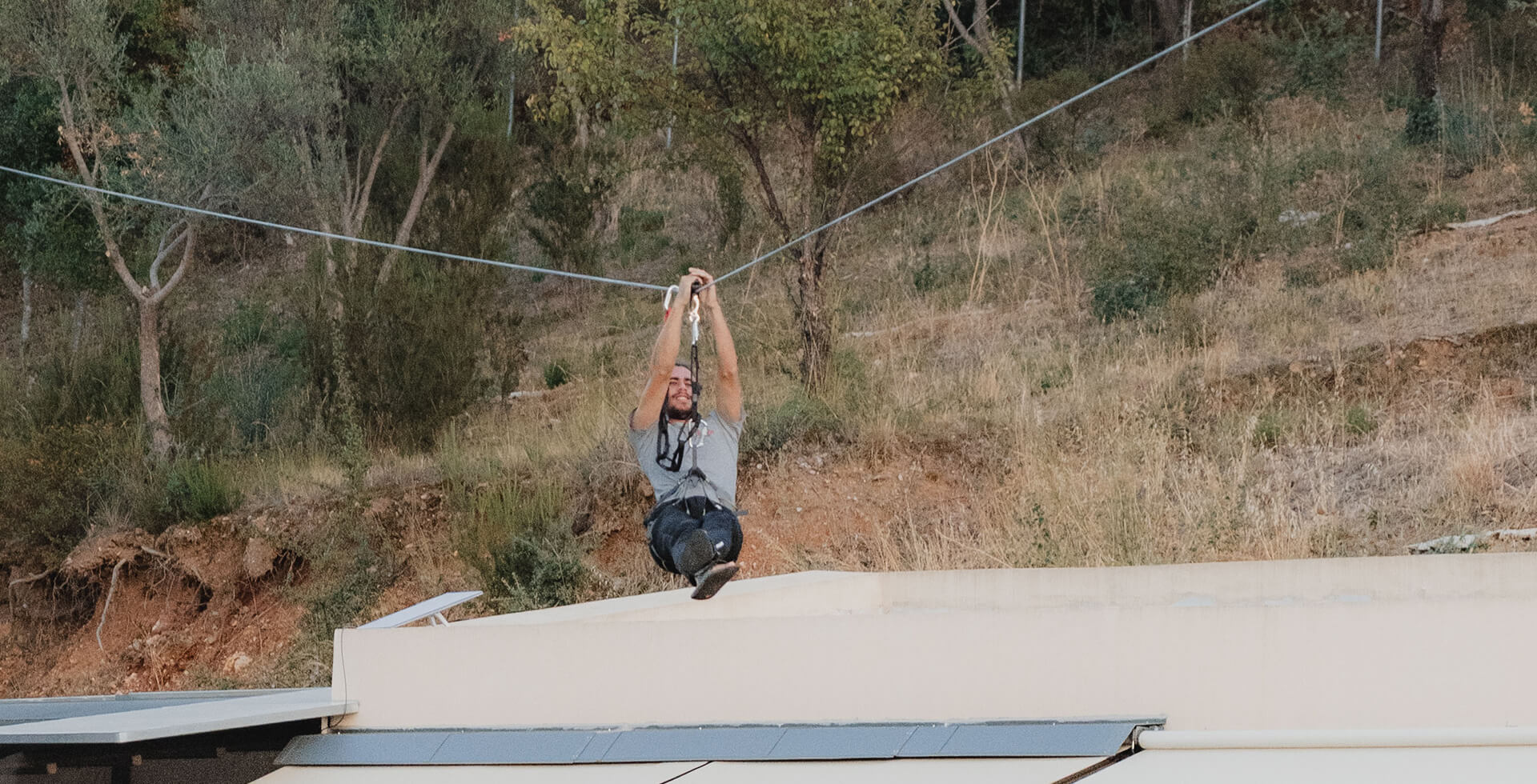 ZIP-LINE-F1